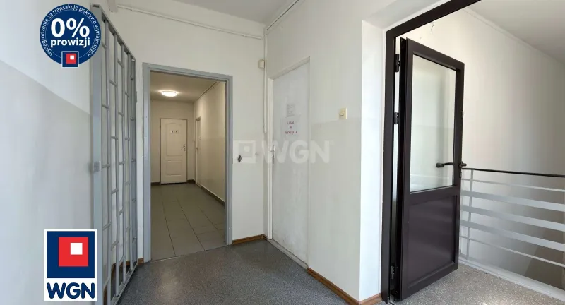 Lokal usługowy na  wynajem Łaziska Górne - Lokal użytkowy 34,80 m2 na wynajem - Łaziska Górne, ul. Mickiewicza 2A.